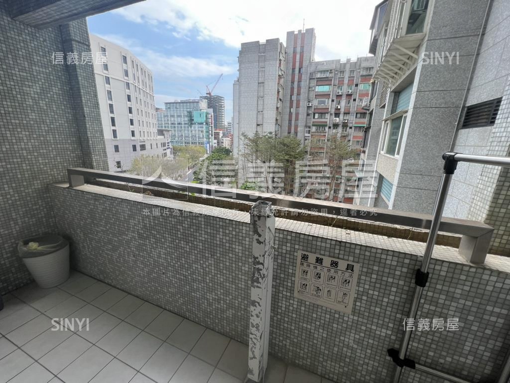 松城遠景採光兩房房屋室內格局與周邊環境