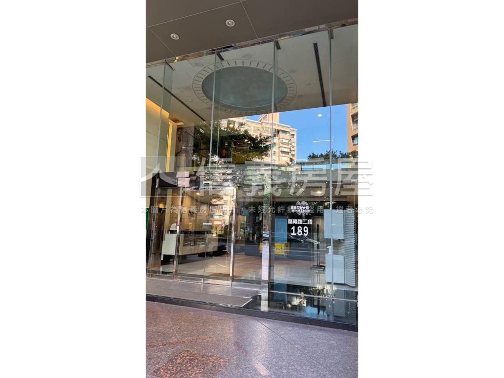 六張捷運美辦房屋室內格局與周邊環境