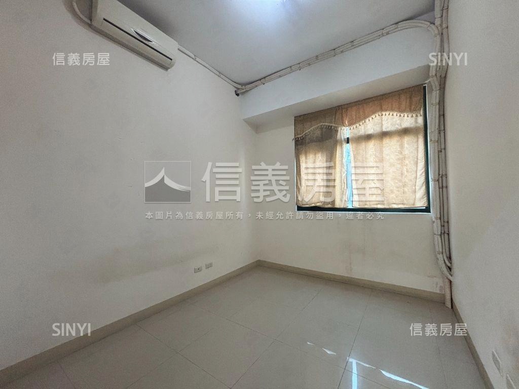 湯堡開闊四房大空間房屋室內格局與周邊環境