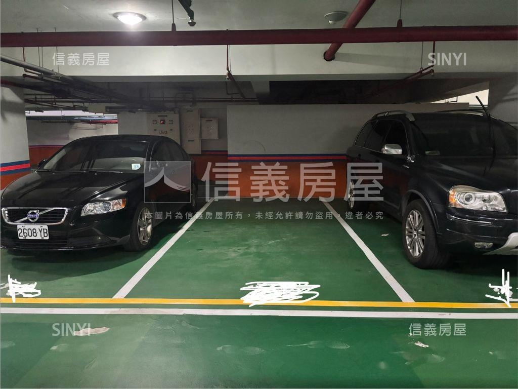 湯堡開闊四房大空間房屋室內格局與周邊環境