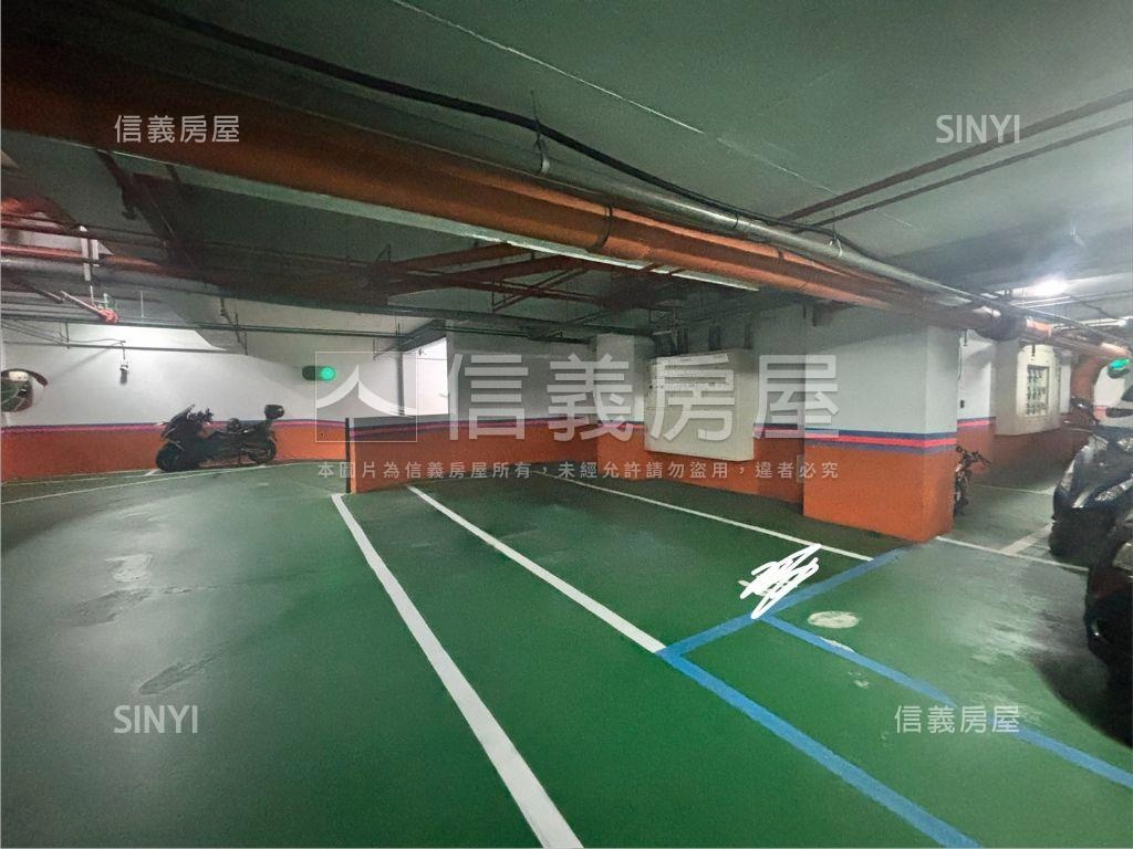 湯堡開闊四房大空間房屋室內格局與周邊環境