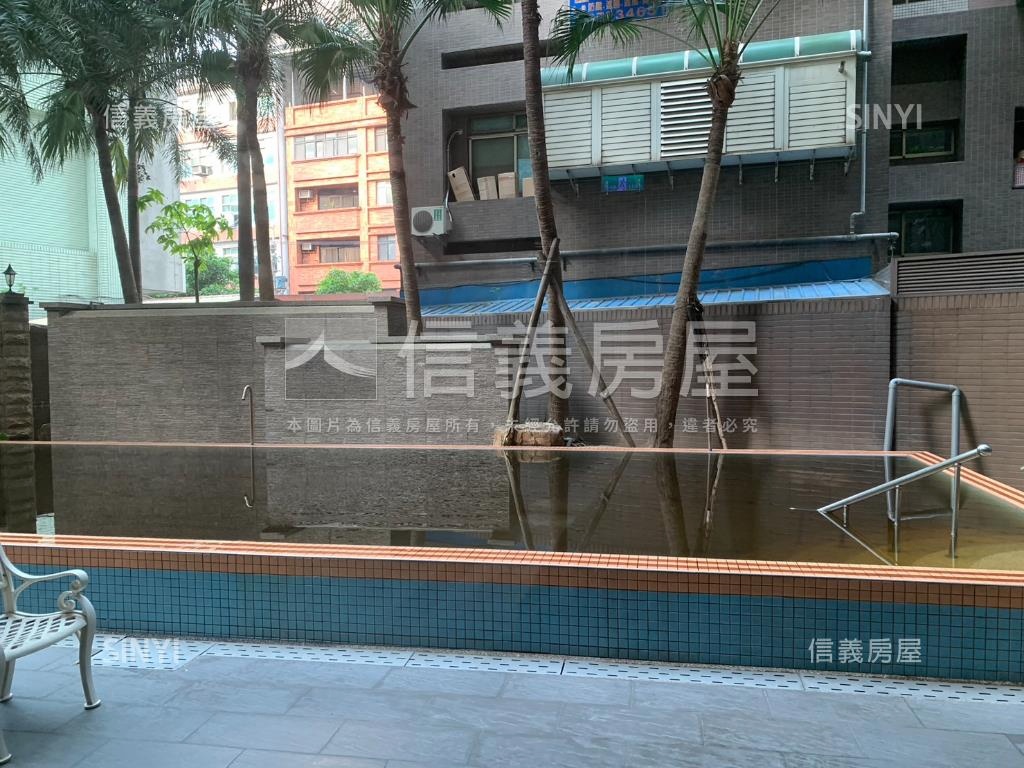 湯堡開闊四房大空間房屋室內格局與周邊環境