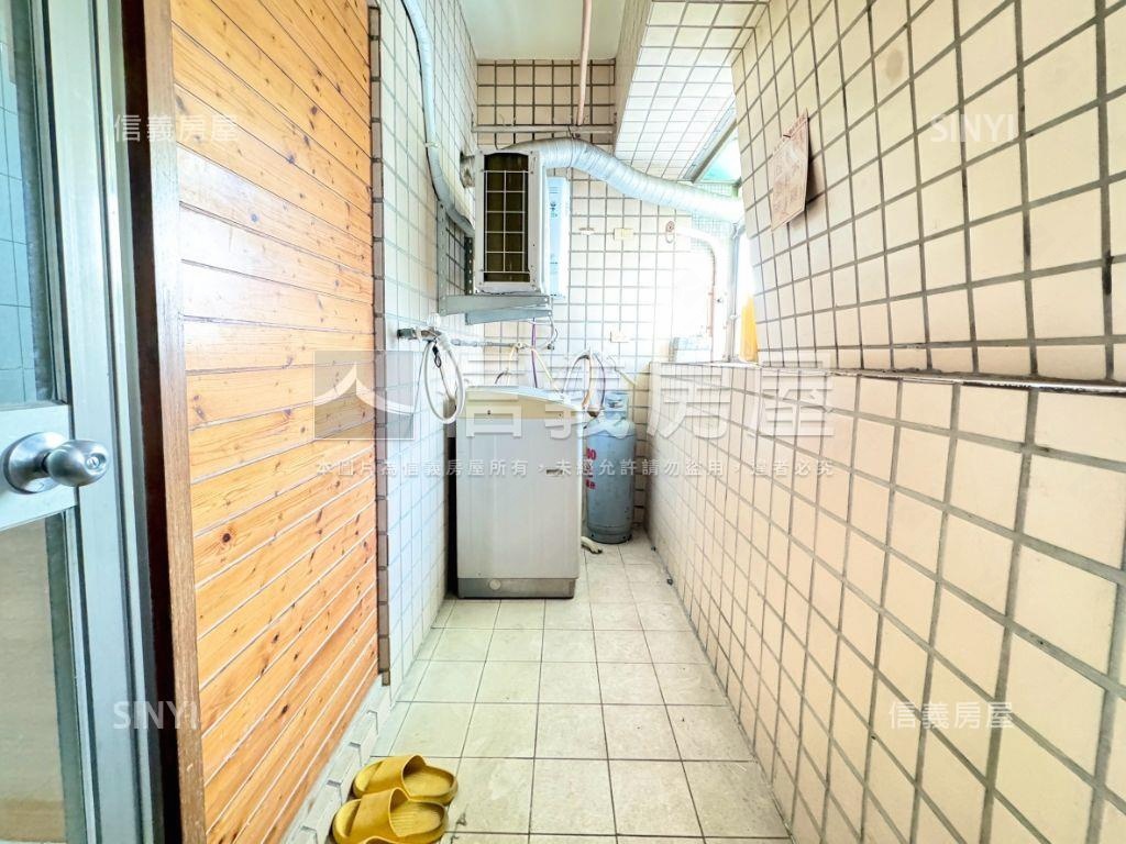 近台南高工邊間採光三房房屋室內格局與周邊環境