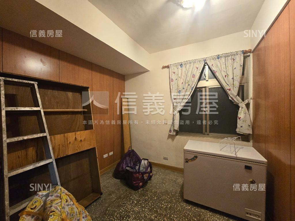 幸福八德街三代同堂三樓房屋室內格局與周邊環境