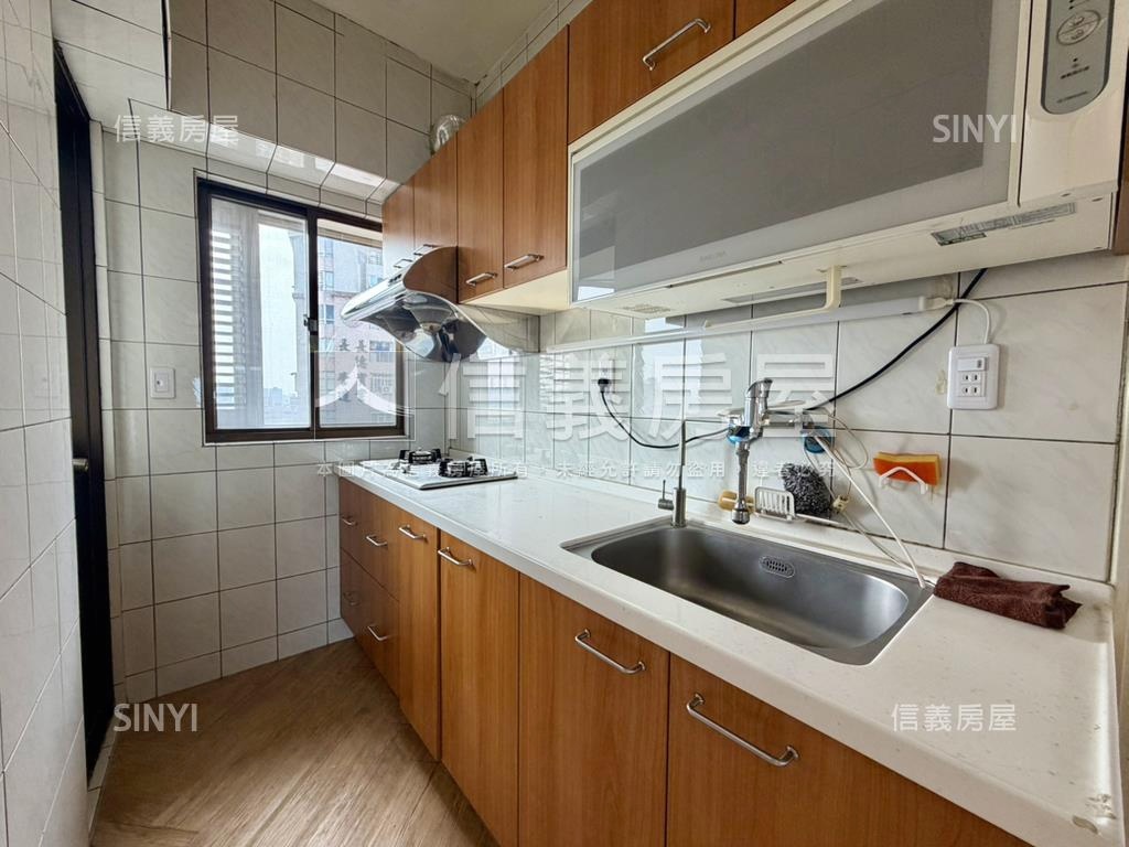 永康近東橋三房採光車位房屋室內格局與周邊環境