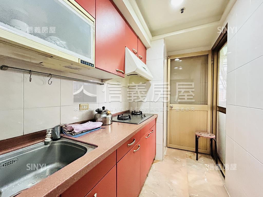 集賢雲端視野景觀三房房屋室內格局與周邊環境