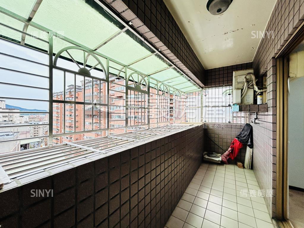 集賢雲端視野景觀三房房屋室內格局與周邊環境