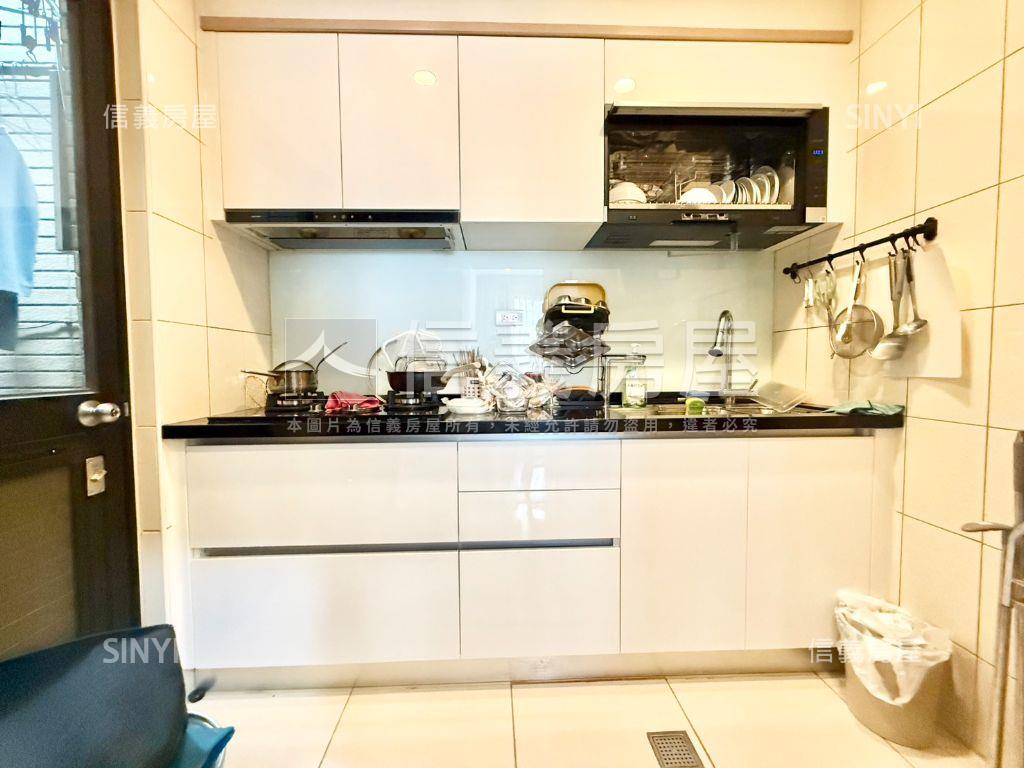 別具匠心★長堤三房車位房屋室內格局與周邊環境