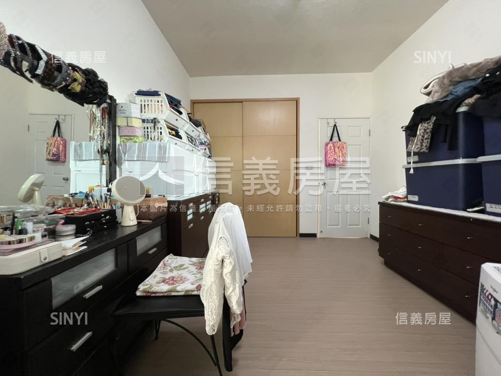 ［白雲山莊］景觀雙車位宅房屋室內格局與周邊環境