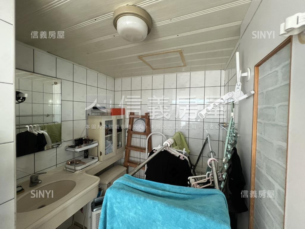 ［白雲山莊］景觀雙車位宅房屋室內格局與周邊環境