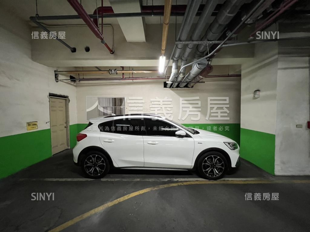 ［白雲山莊］景觀雙車位宅房屋室內格局與周邊環境