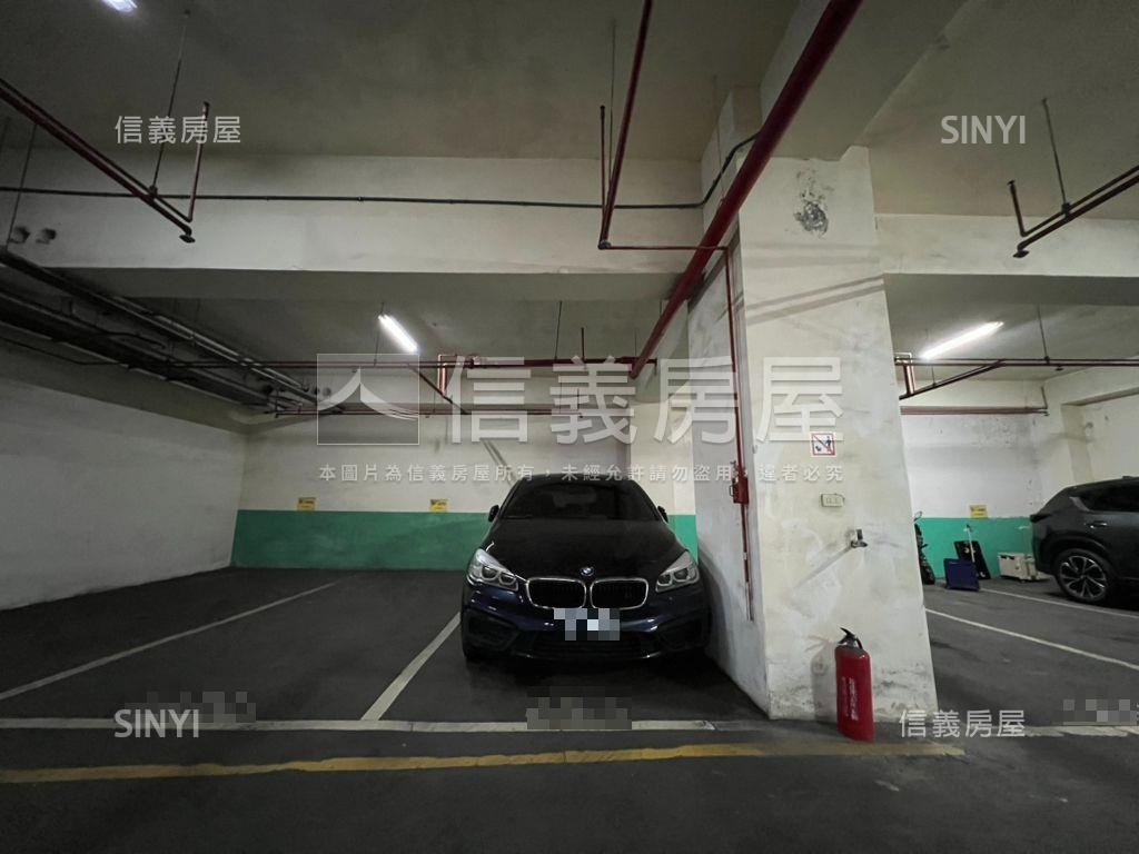 ［白雲山莊］景觀雙車位宅房屋室內格局與周邊環境