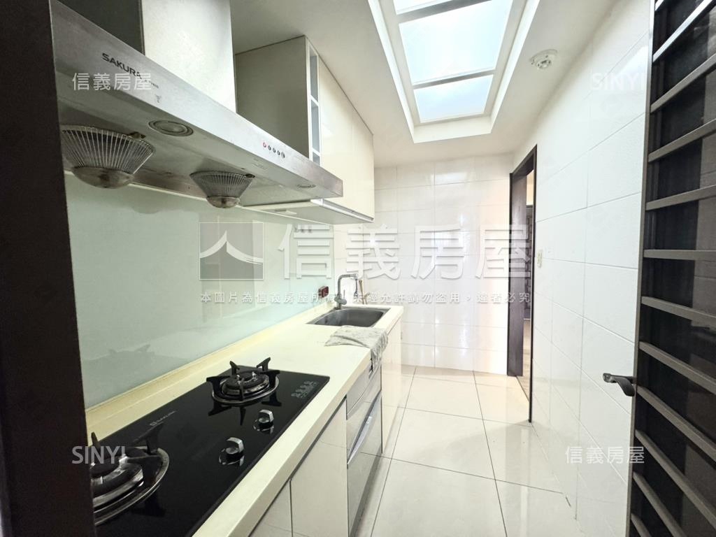 鴻築吾江明亮成家兩房車位房屋室內格局與周邊環境