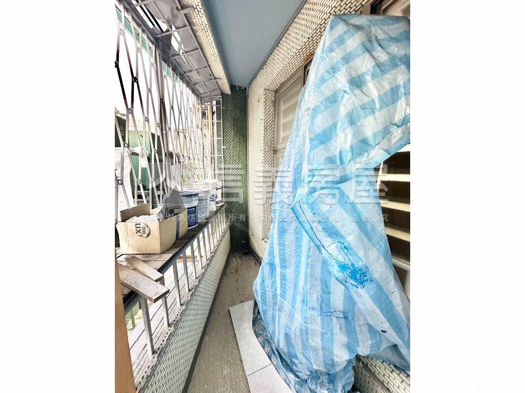 環球購物中心正對面～住辦房屋室內格局與周邊環境