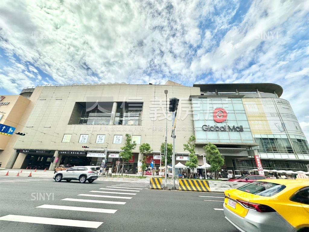 環球購物中心正對面～住辦房屋室內格局與周邊環境
