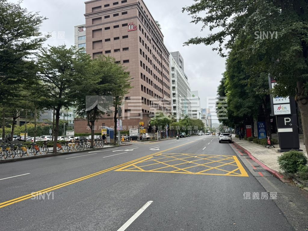 企業首選頂樓整層辦公房屋室內格局與周邊環境