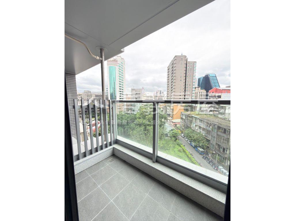 安家藏玉精品二房房屋室內格局與周邊環境