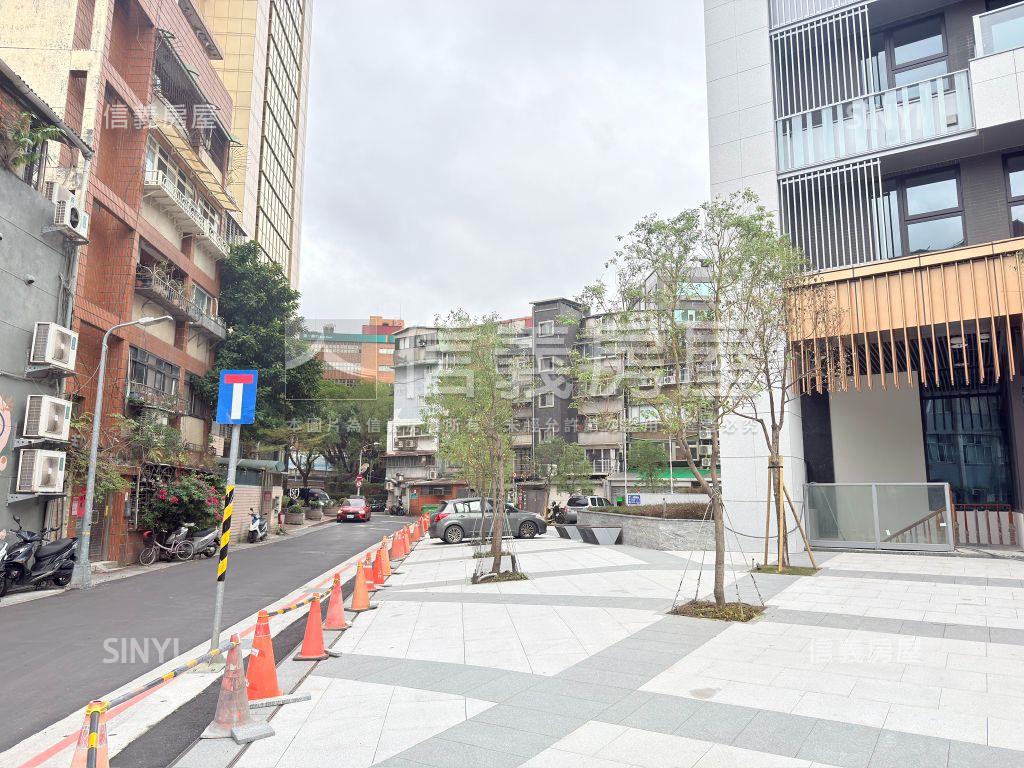 安家藏玉精品二房房屋室內格局與周邊環境