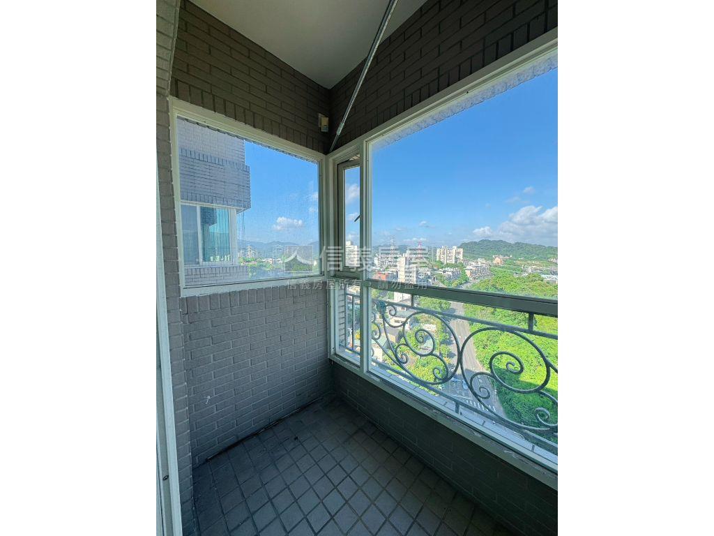 ⭐康寧晶鑽高樓景觀兩房⭐房屋室內格局與周邊環境