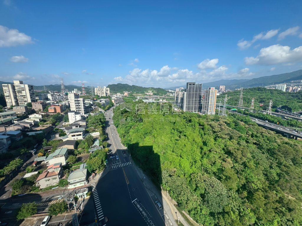 ⭐康寧晶鑽高樓景觀兩房⭐房屋室內格局與周邊環境