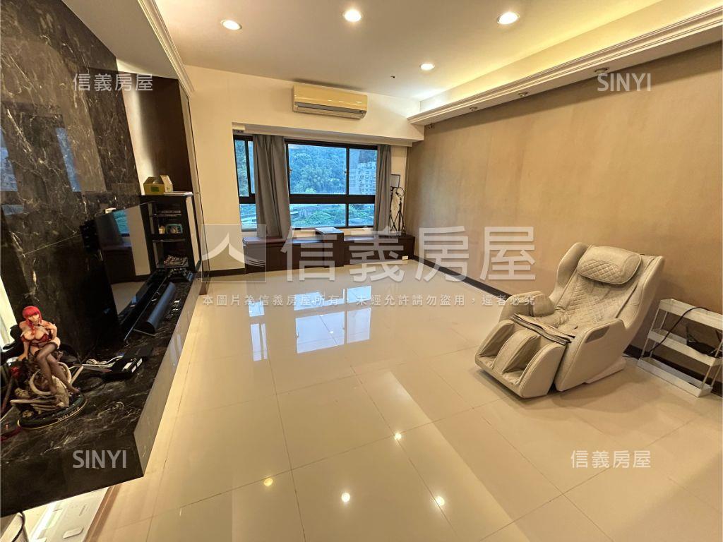 專任碧潭有約四房平面車位房屋室內格局與周邊環境