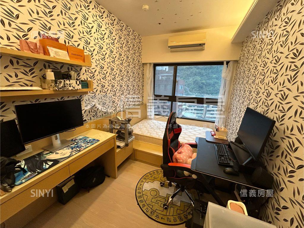 專任碧潭有約四房平面車位房屋室內格局與周邊環境