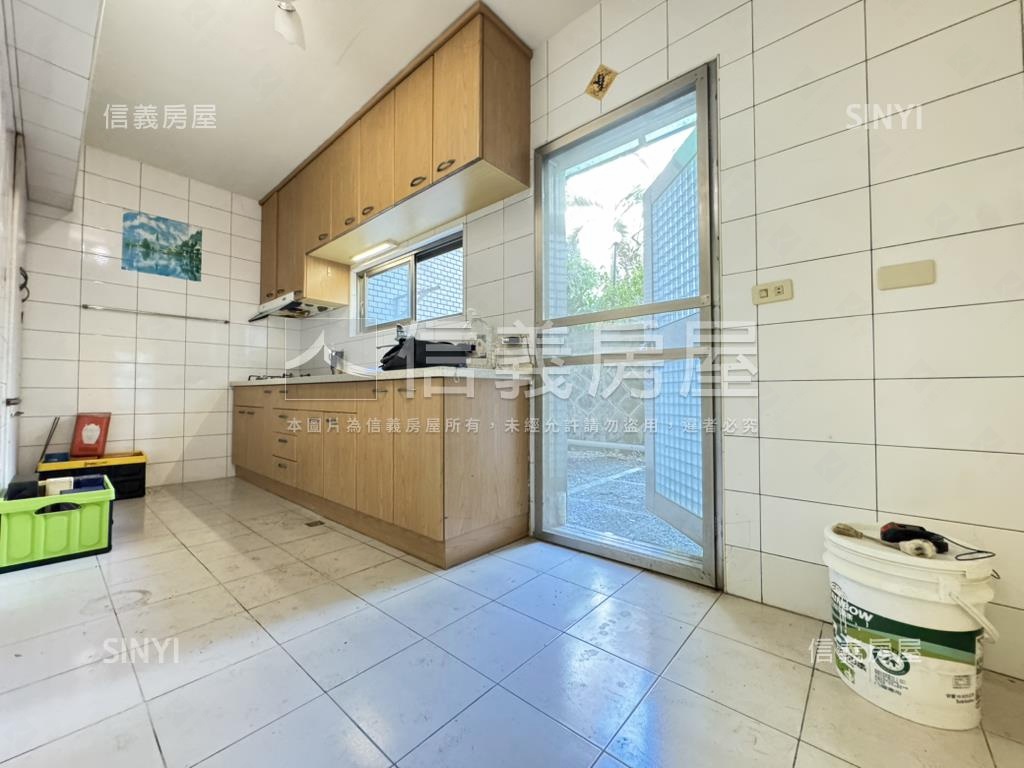 甲桂林美一樓有車位！！！房屋室內格局與周邊環境