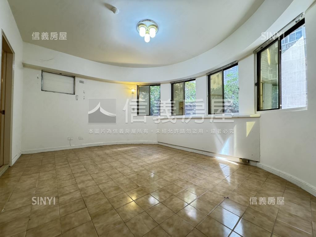 甲桂林美一樓有車位！！！房屋室內格局與周邊環境