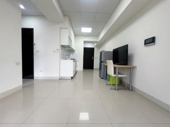 高雄站前高樓邊間採光２房