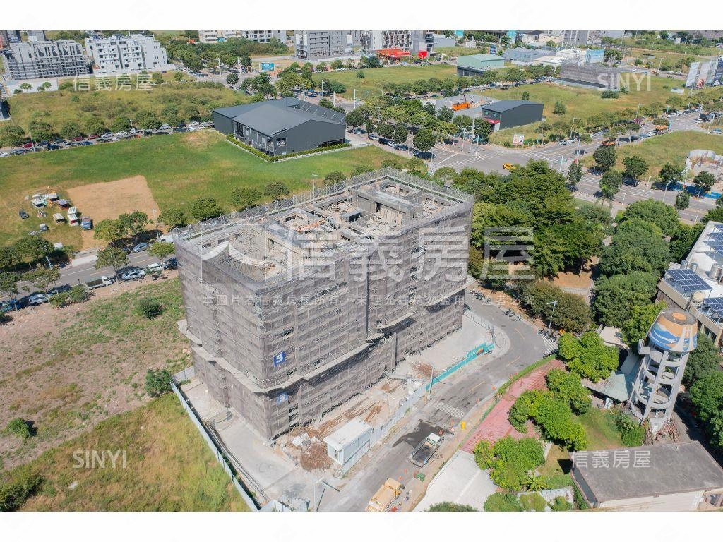ＪＩＡ５５兩房平車次頂戶房屋室內格局與周邊環境