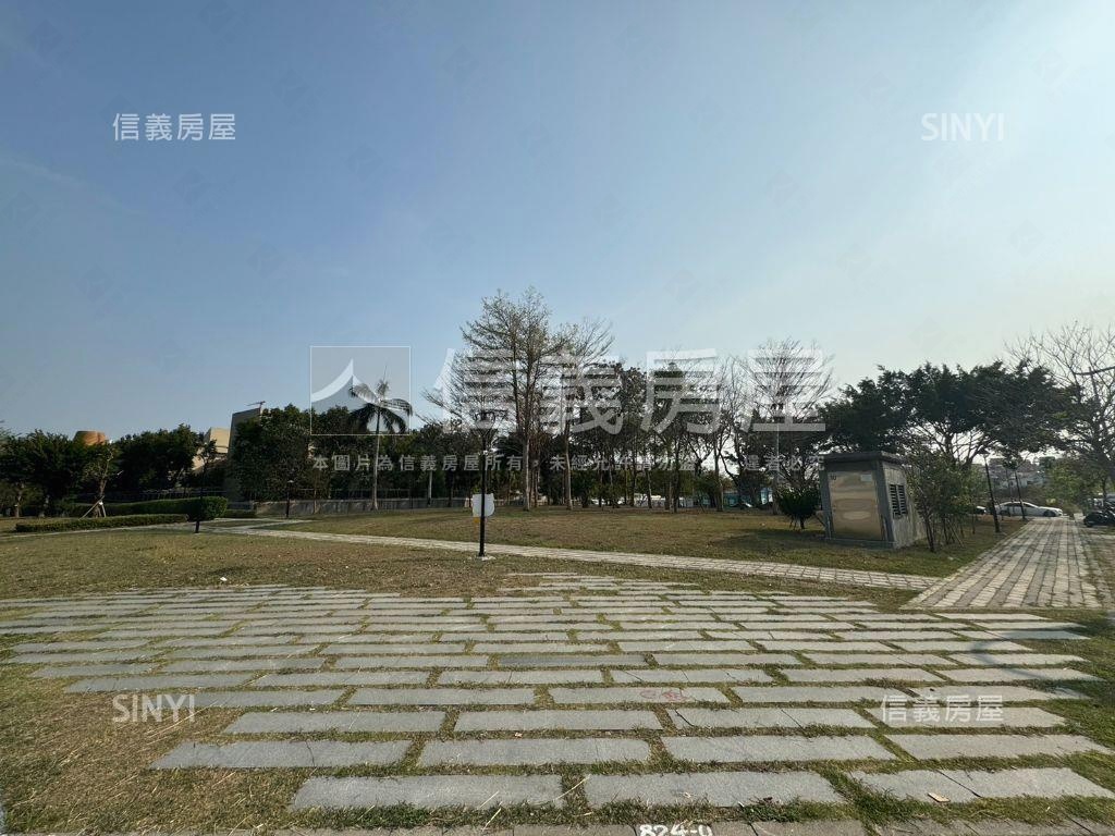 ＪＩＡ５５兩房平車次頂戶房屋室內格局與周邊環境