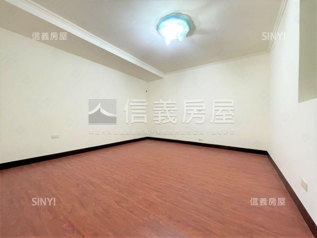 稀有八擴市中心透天房屋室內格局與周邊環境