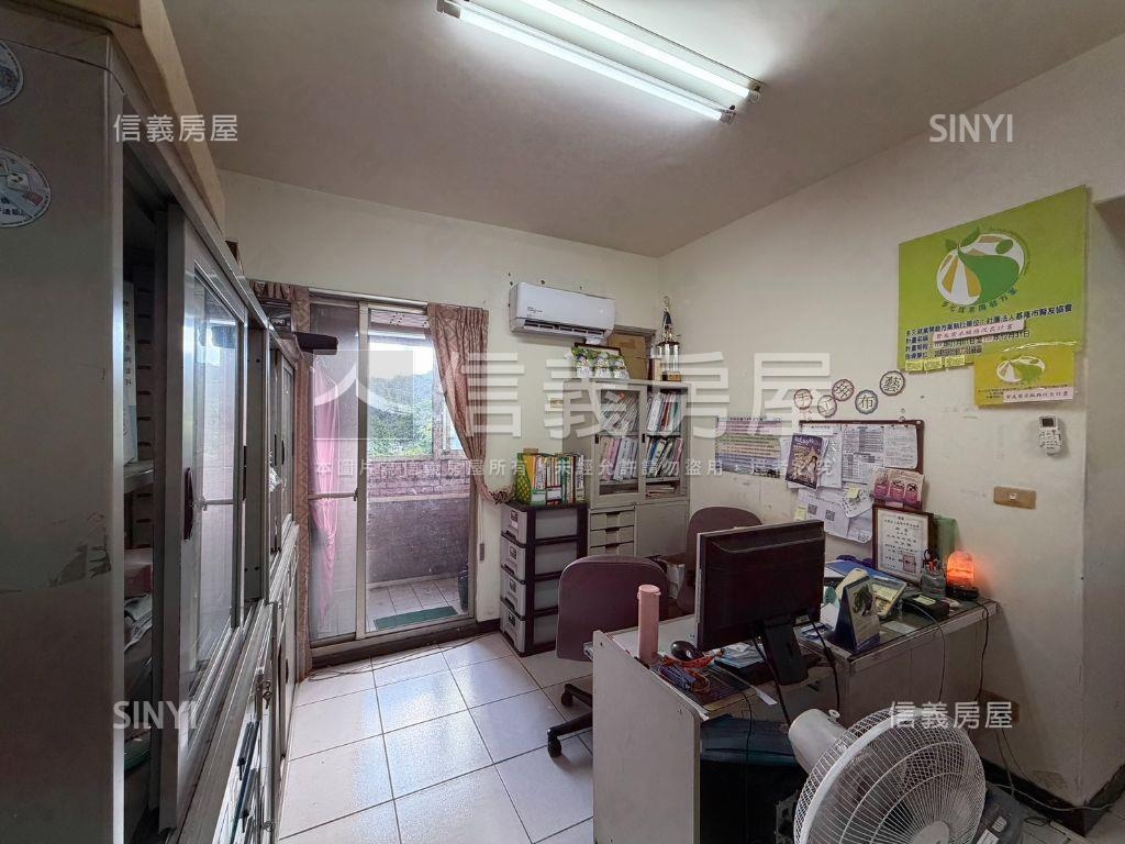 麥金轟動天下三房露臺戶房屋室內格局與周邊環境