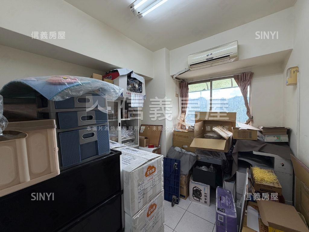 麥金轟動天下三房露臺戶房屋室內格局與周邊環境