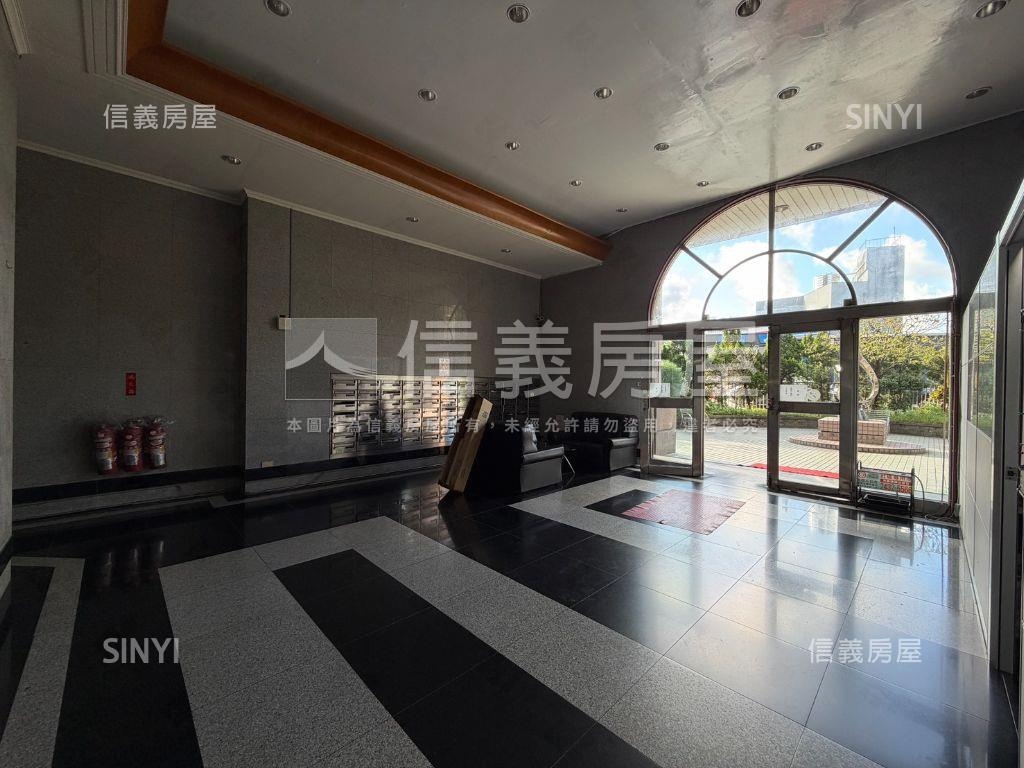 麥金轟動天下三房露臺戶房屋室內格局與周邊環境