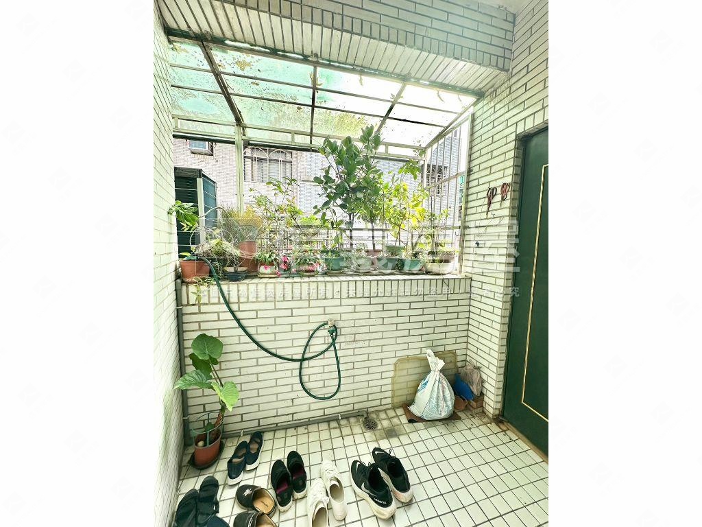 綠意～頂加大空間房屋室內格局與周邊環境