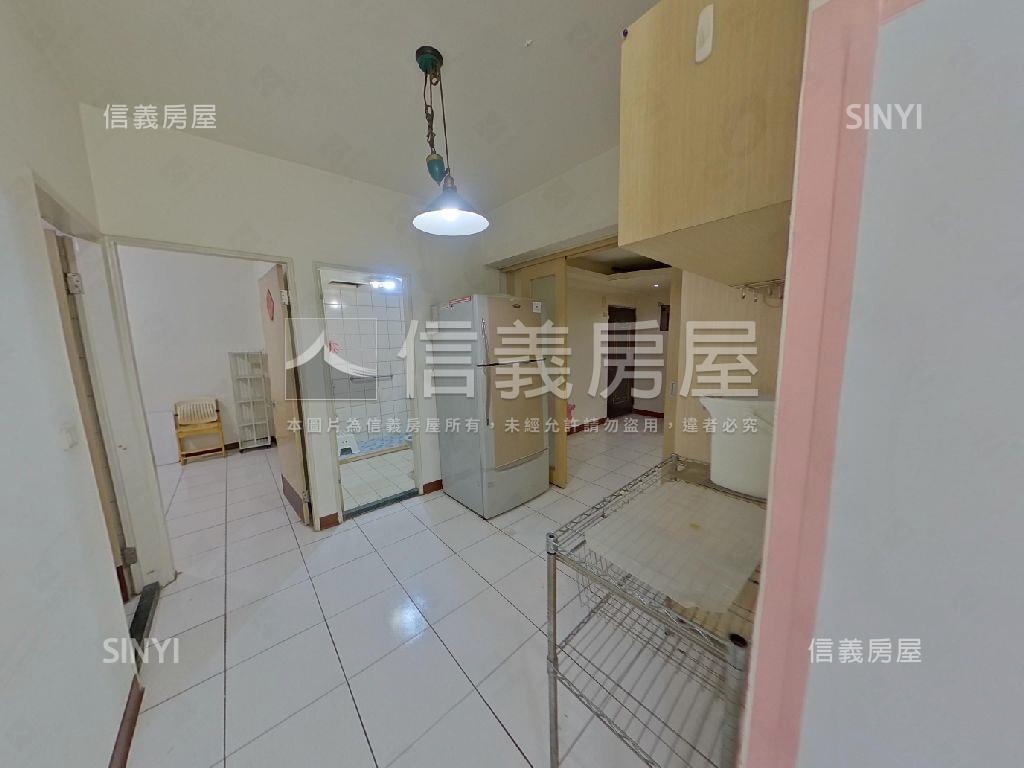 近捷運低總價電梯三房房屋室內格局與周邊環境