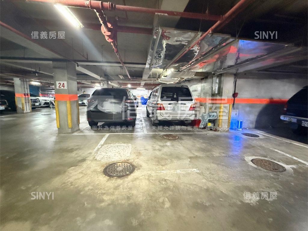 近民生社區平面車位２４號房屋室內格局與周邊環境