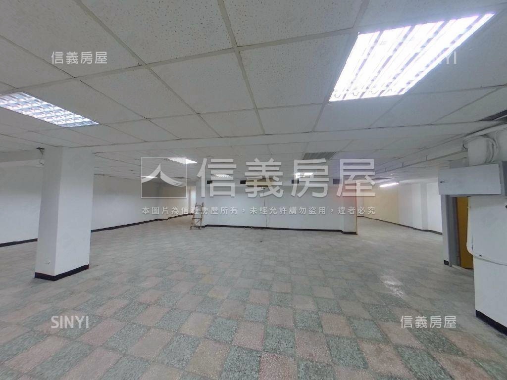 ☆西園地下大空間房屋室內格局與周邊環境