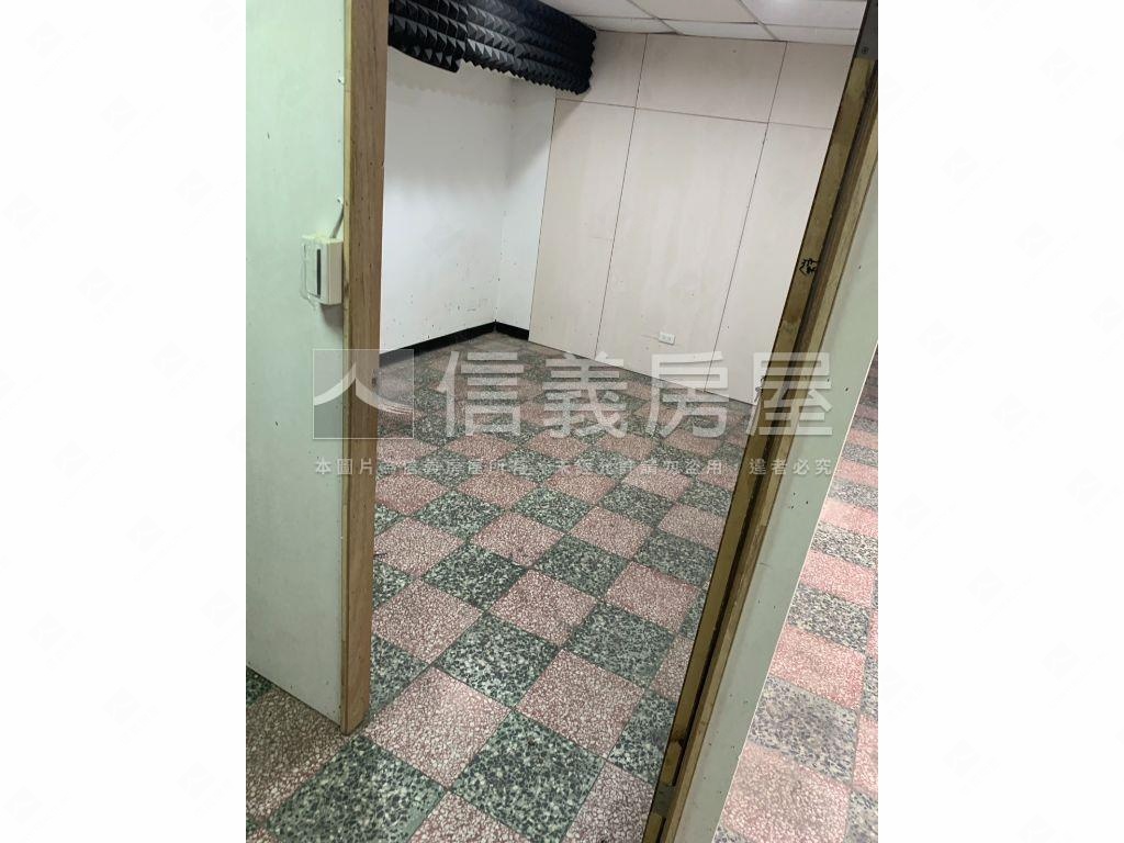 ☆西園地下大空間房屋室內格局與周邊環境