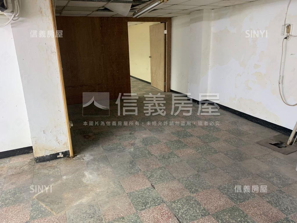 ☆西園地下大空間房屋室內格局與周邊環境