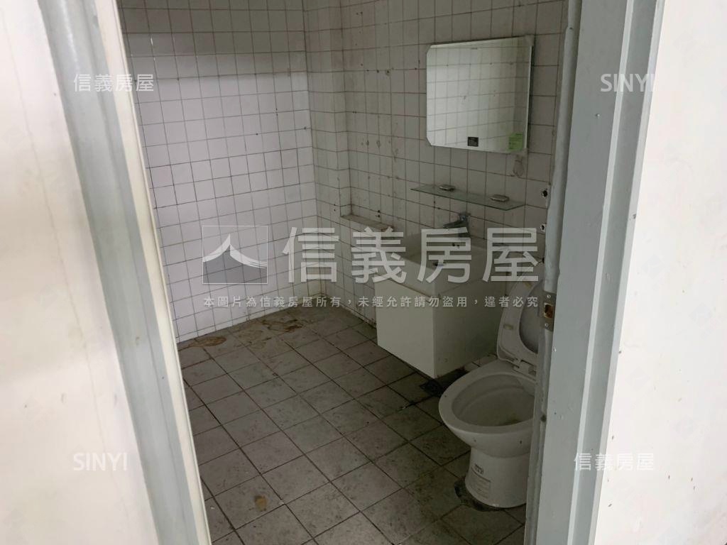 ☆西園地下大空間房屋室內格局與周邊環境