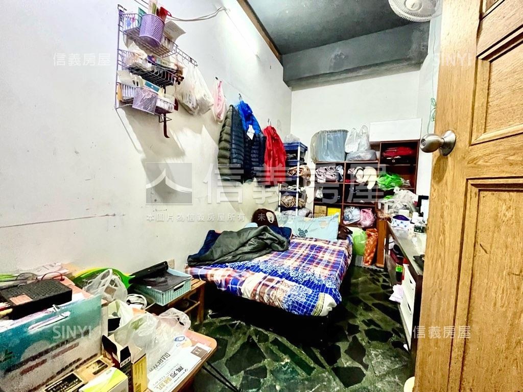 捷運商圈中科大旁金店面房屋室內格局與周邊環境