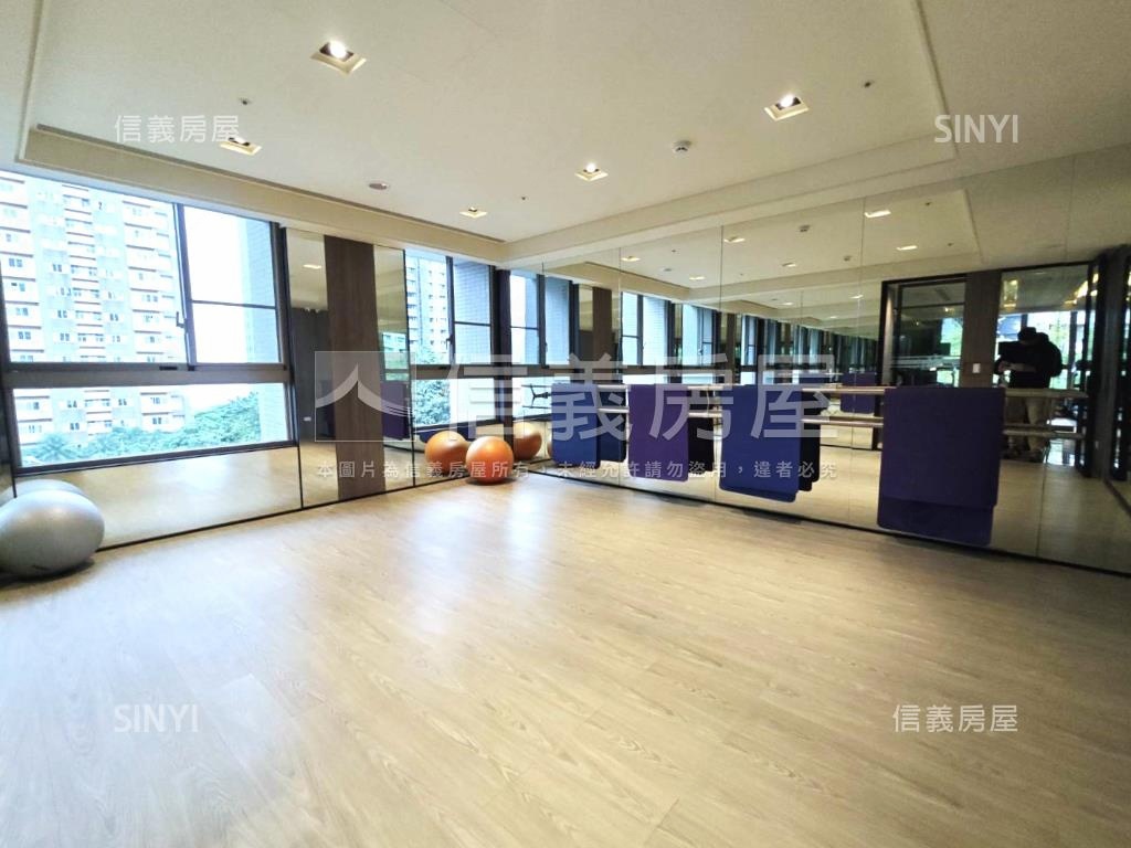 專任馥人灣雙衛美兩房房屋室內格局與周邊環境