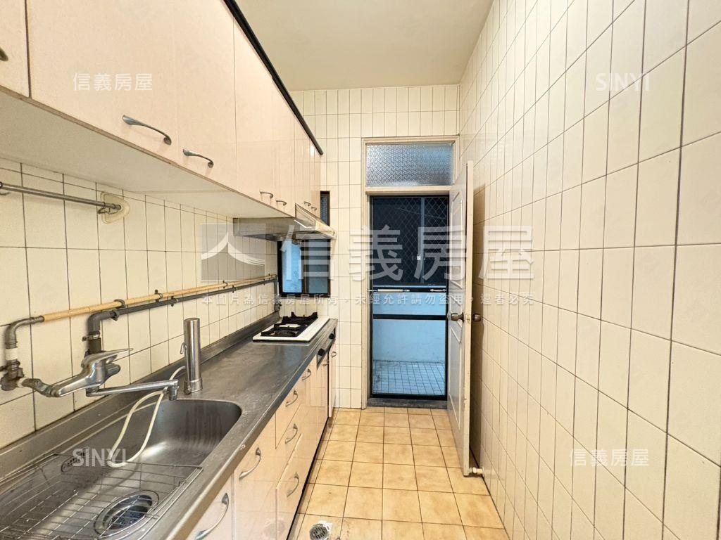 馬上來看開運３樓房屋室內格局與周邊環境