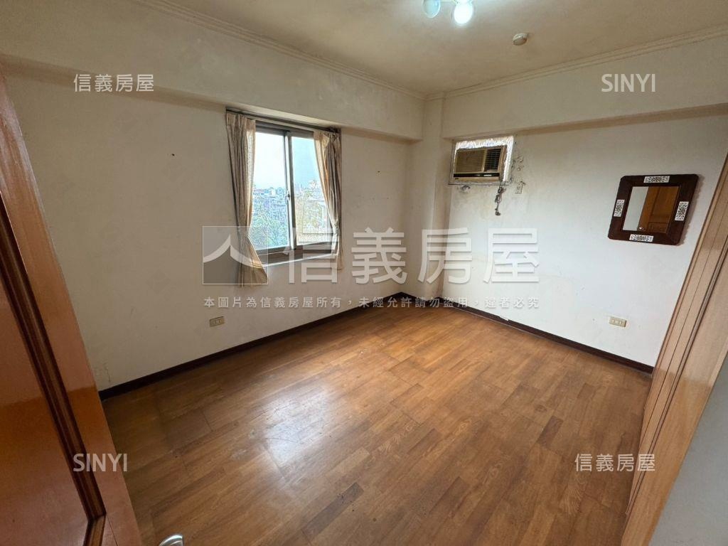 專任☆楊梅第一景三房車位房屋室內格局與周邊環境