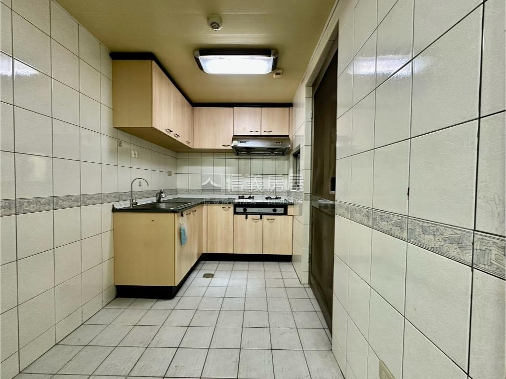 稀有唐莊樹梢綠景好屋房屋室內格局與周邊環境