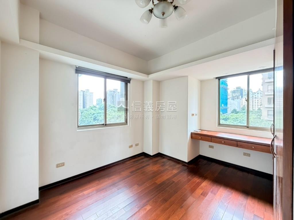 稀有唐莊樹梢綠景好屋房屋室內格局與周邊環境