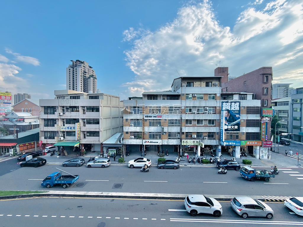 忠明路大地坪透店房屋室內格局與周邊環境