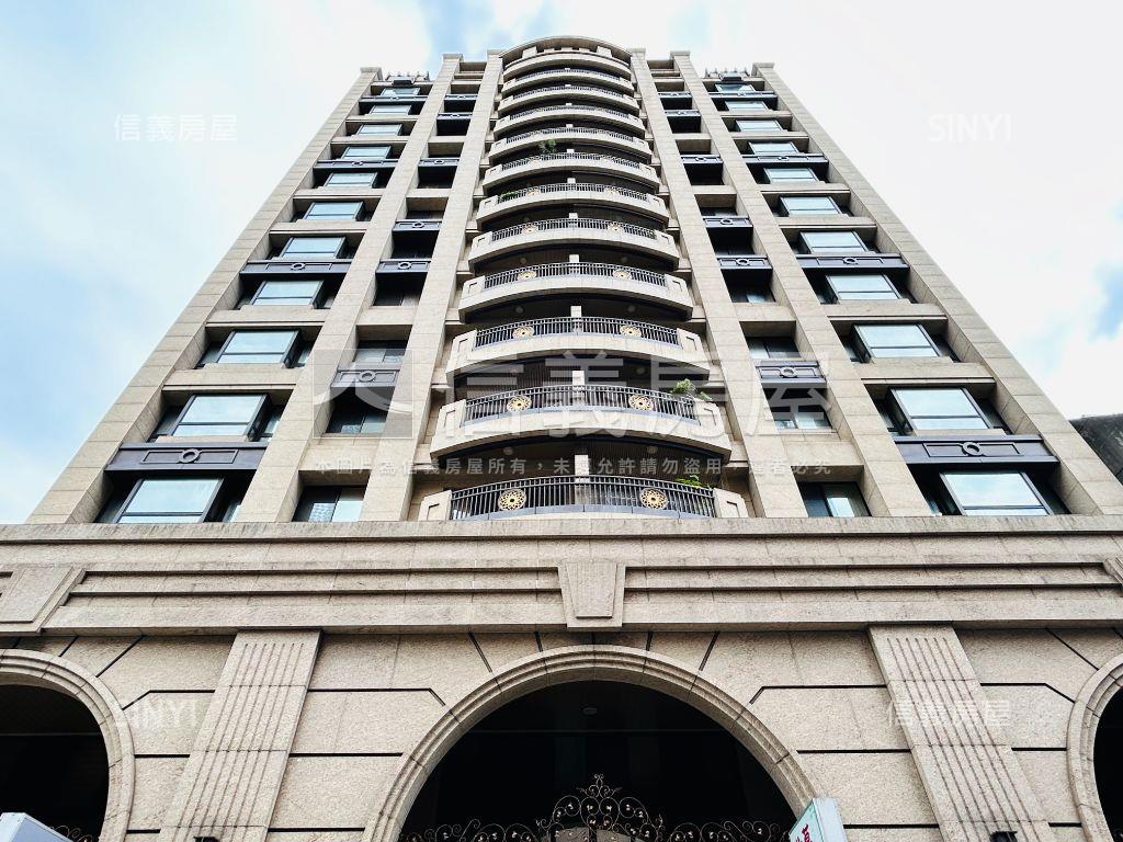 專任★築城詠富★稀有釋出房屋室內格局與周邊環境